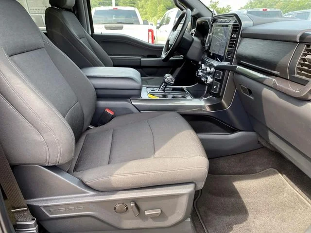 Used 2023 Avalanche Ford XLT image 25