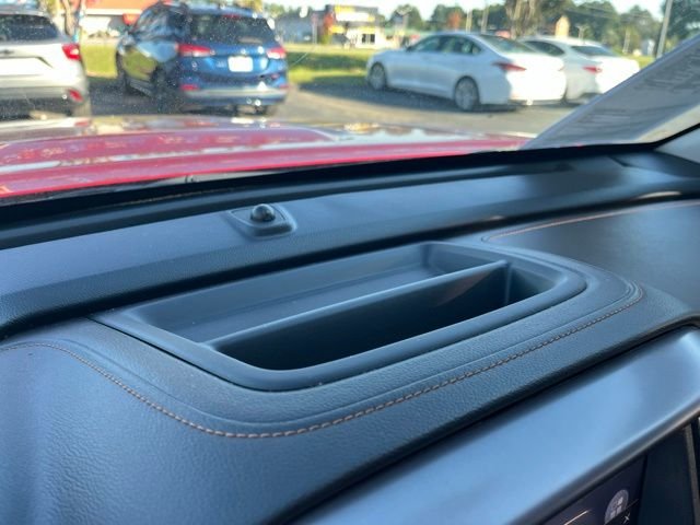 Used 2022 Red GMC AT4 w/Leather image 21
