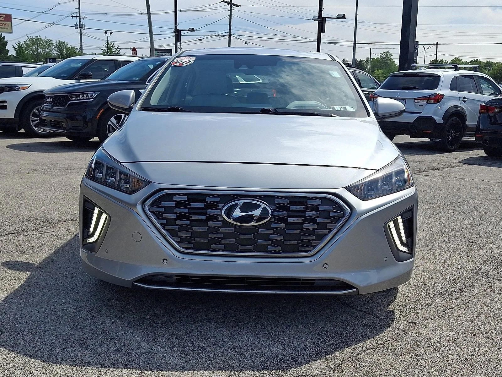 Used 2020 Silver Hyundai Limited image 7