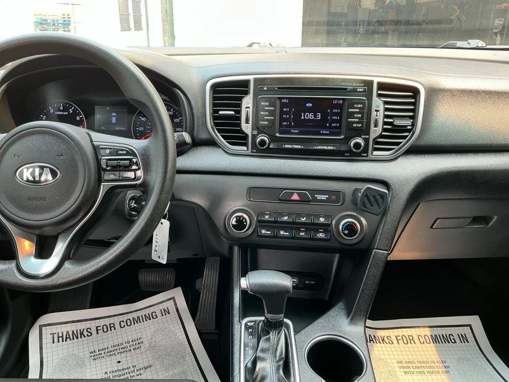 Used 2018 White Kia LX image 17