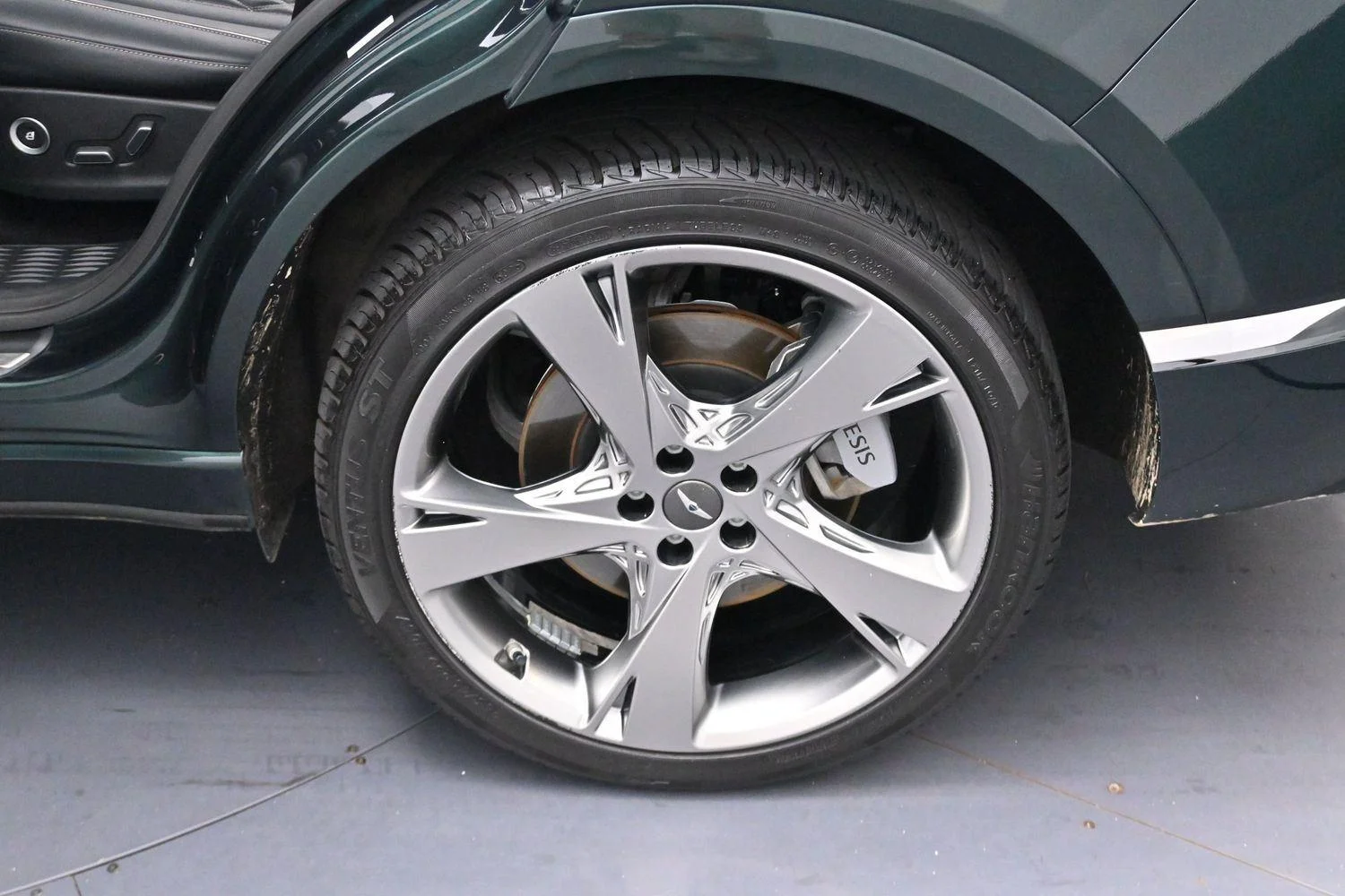 Used 2023  Genesis 3.5T AWD image 30