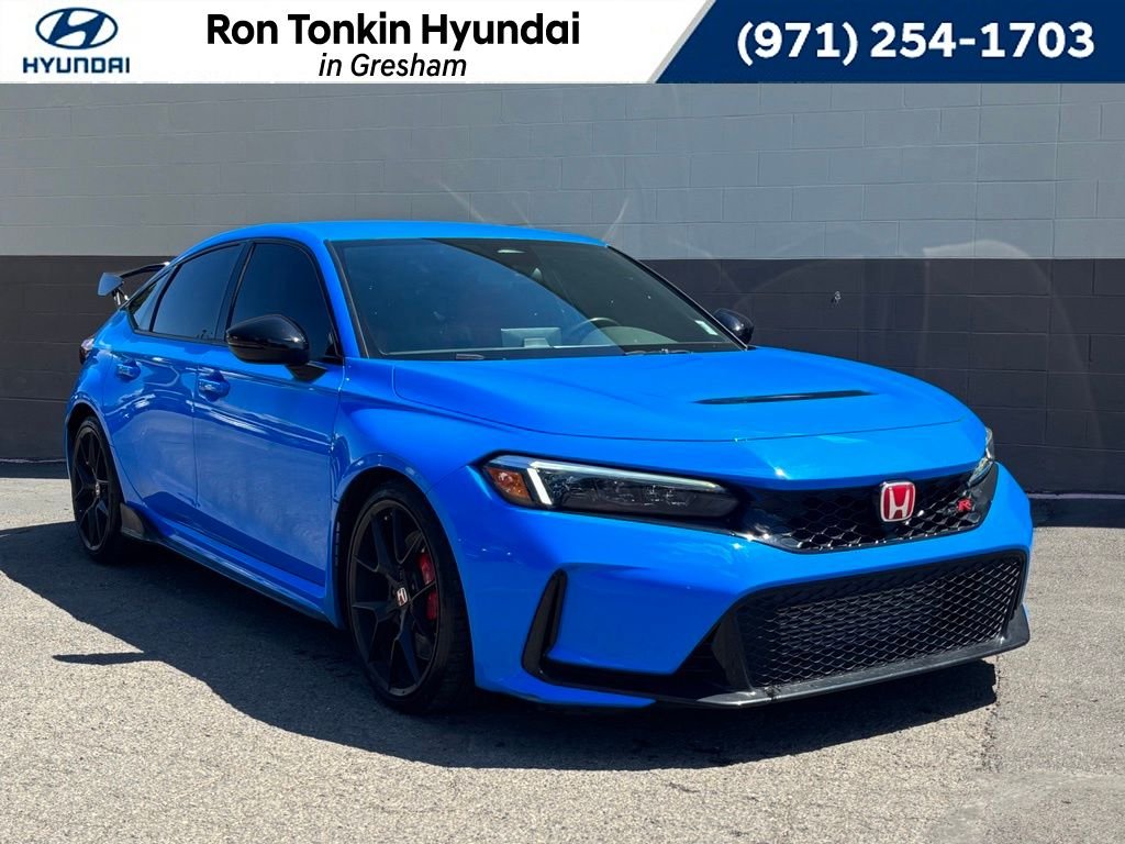 Used 2023 Black Honda  image 1