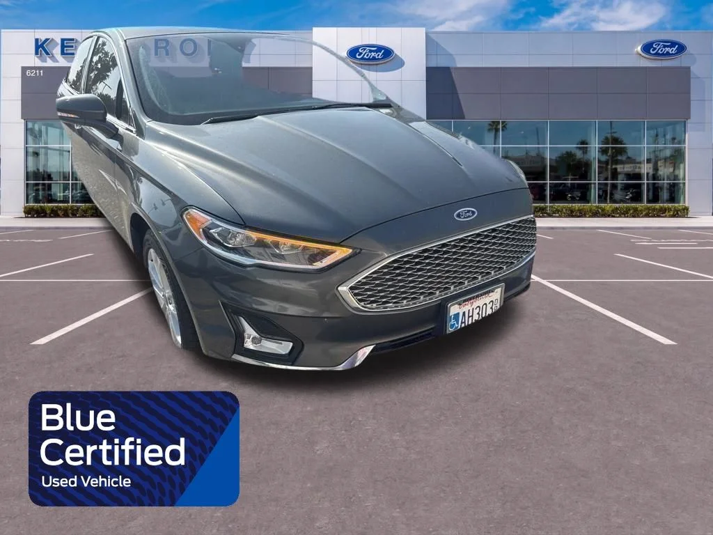 2020 Ford Fusion Plug-In Hybrid Titanium's photo