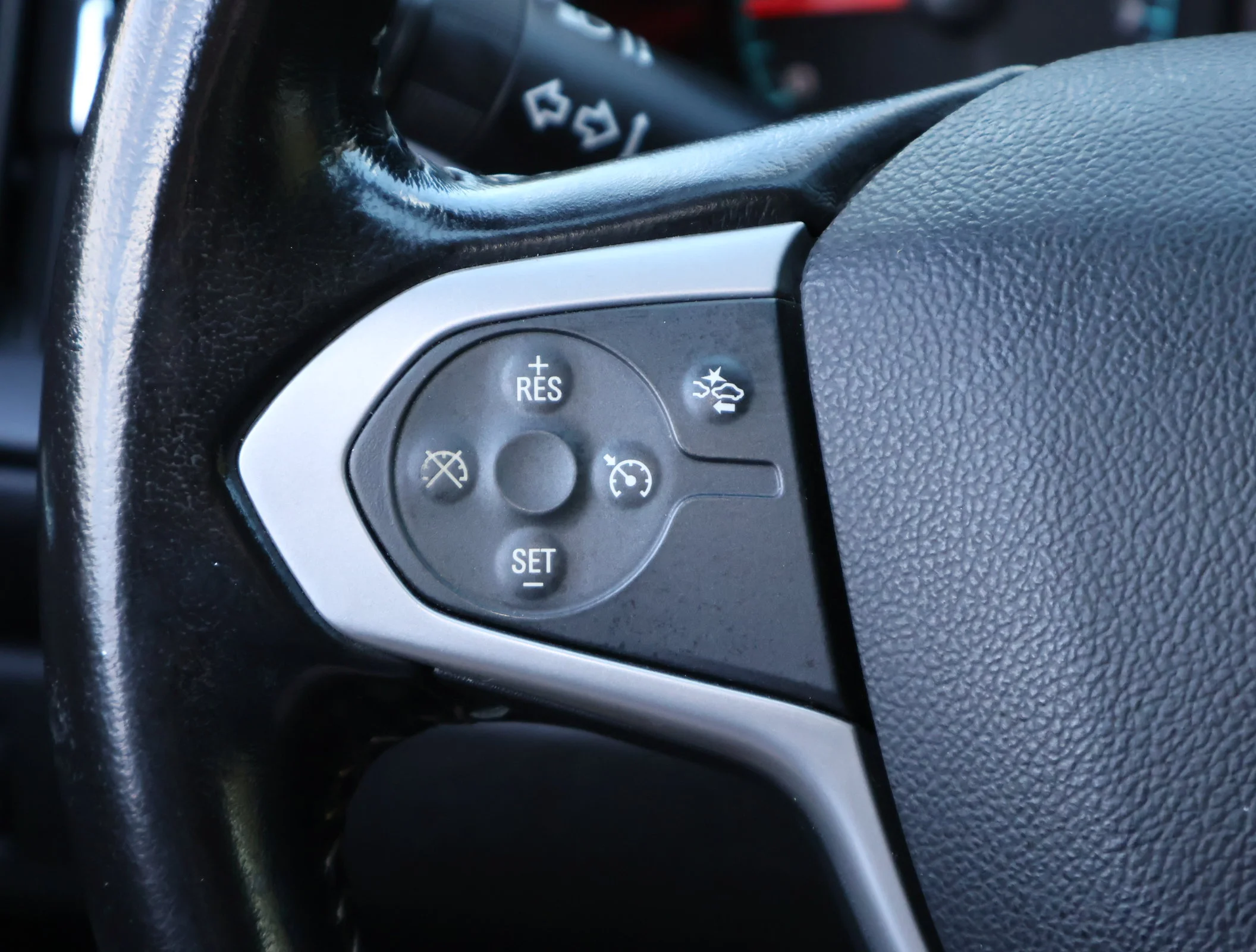 Used 2021 BLACK Chevrolet 2WD LT image 14