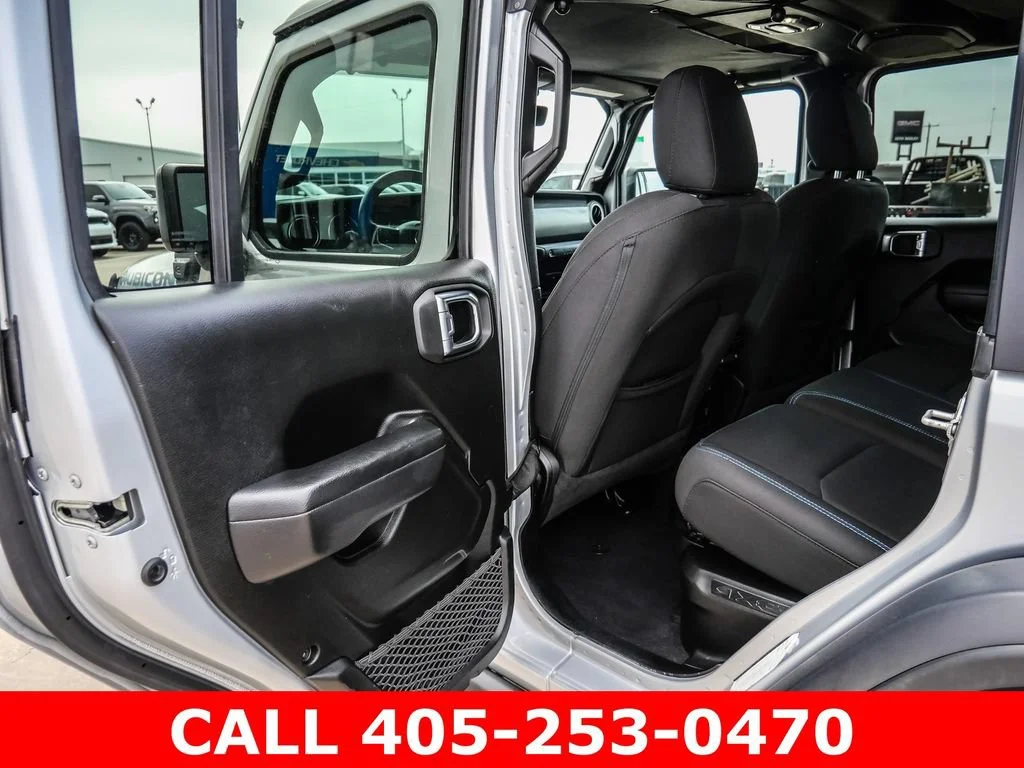 Used 2023 Silver Jeep Rubicon 4x4 image 32