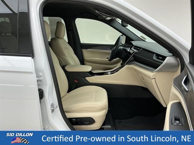 Used 2023 Bright White Clearcoat Jeep Limited image 25