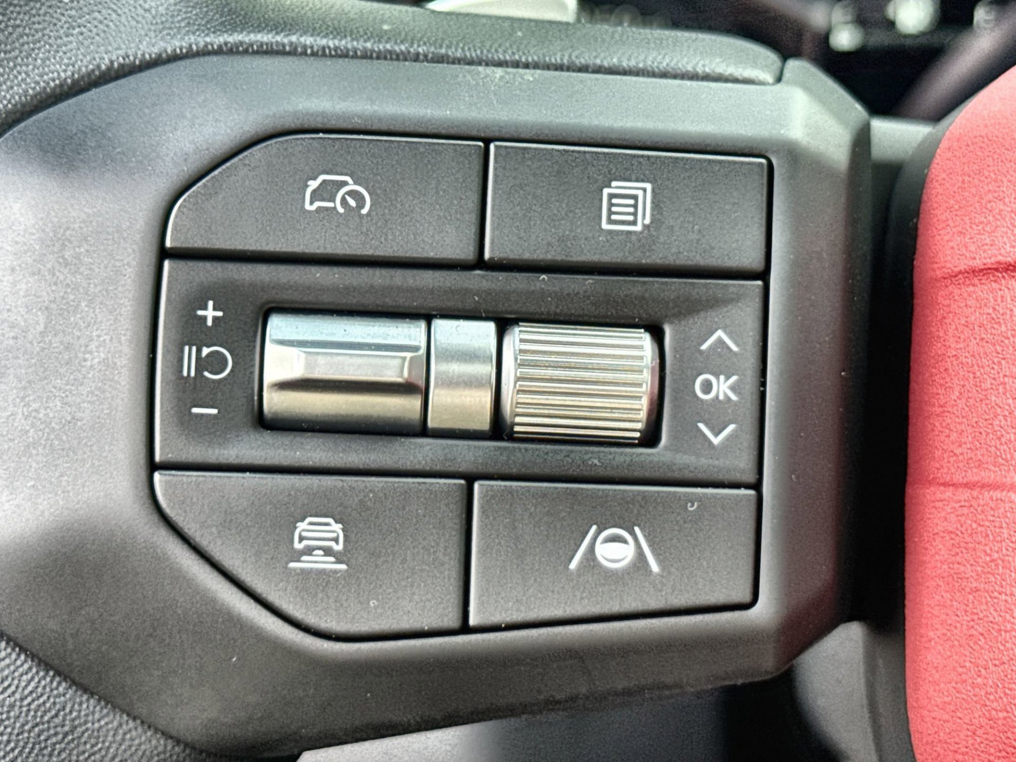 Used 2025 Aurora Black Pearl Kia GT-Line image 27