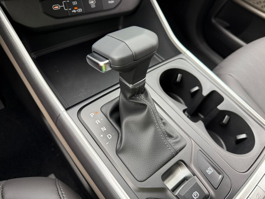 New 2027 Snow White Pearl Kia LXS image 29