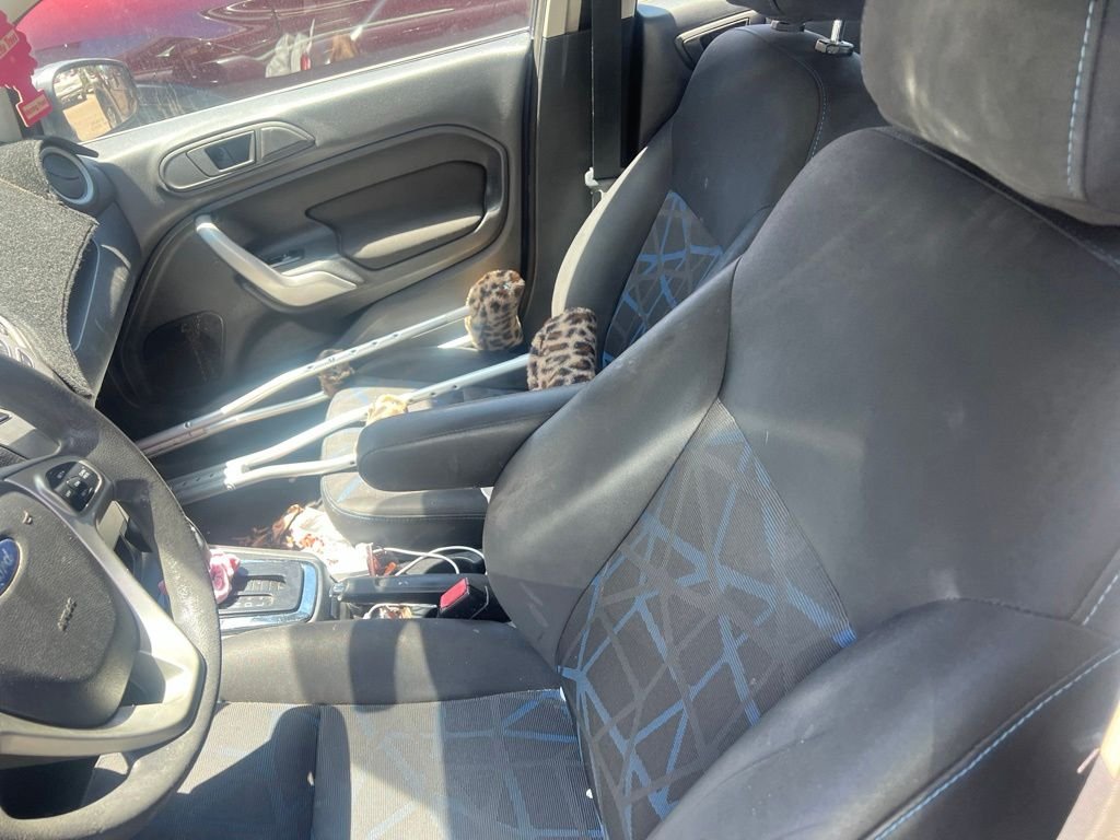 Used 2013 Purple Ford SE image 15