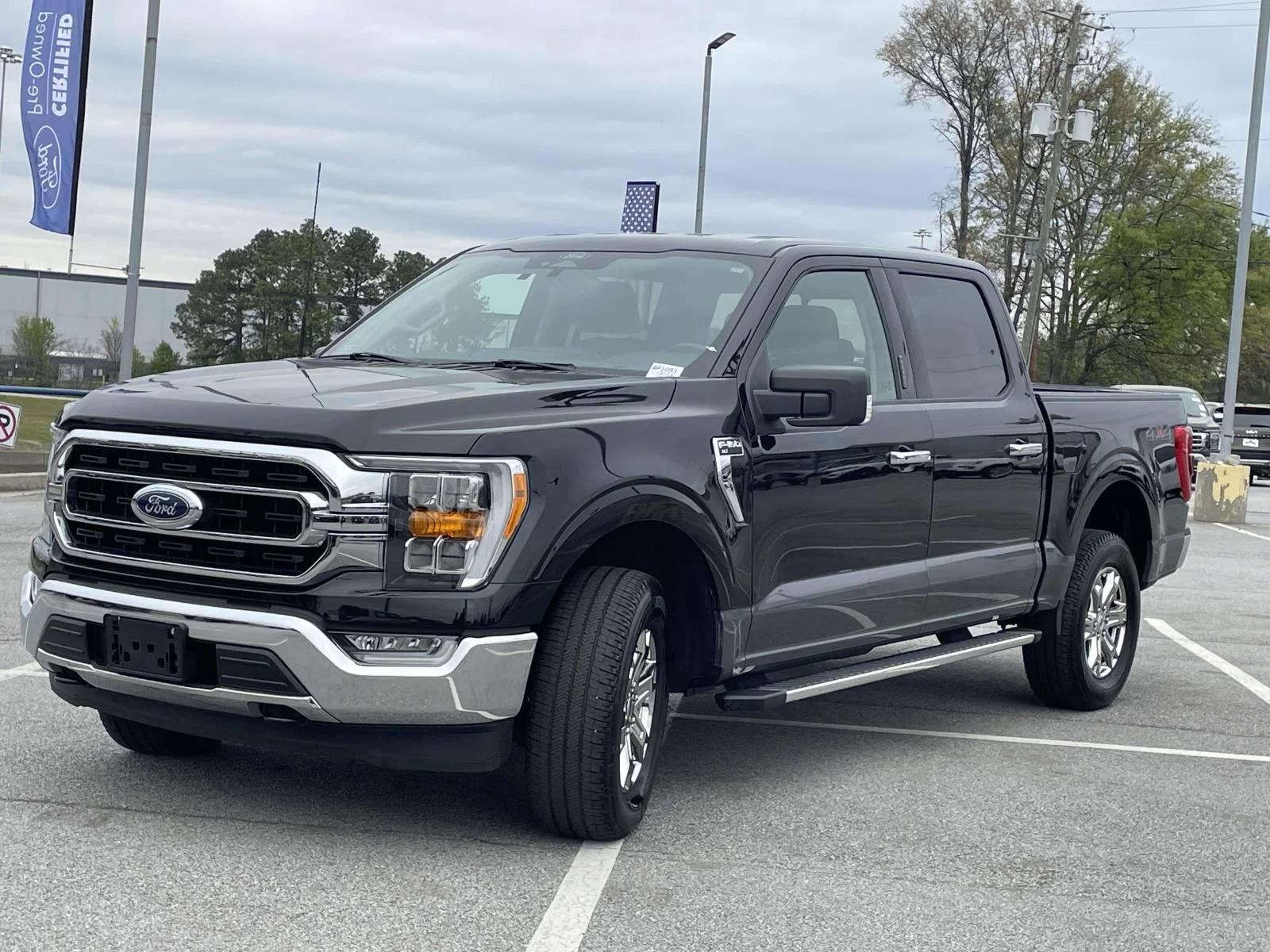 Used 2022 Black Ford XLT image 6