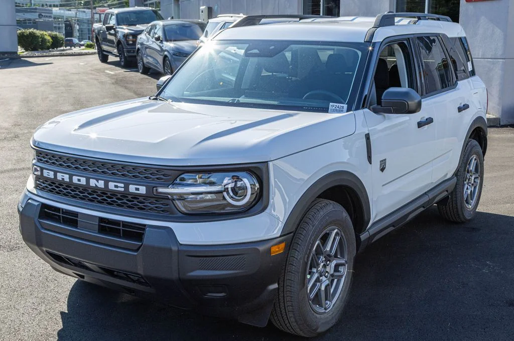 New 2026 White Ford Big Bend image 2