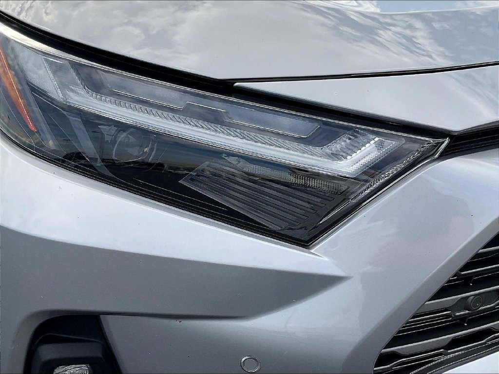 Used 2022 Silver Toyota Limited image 39