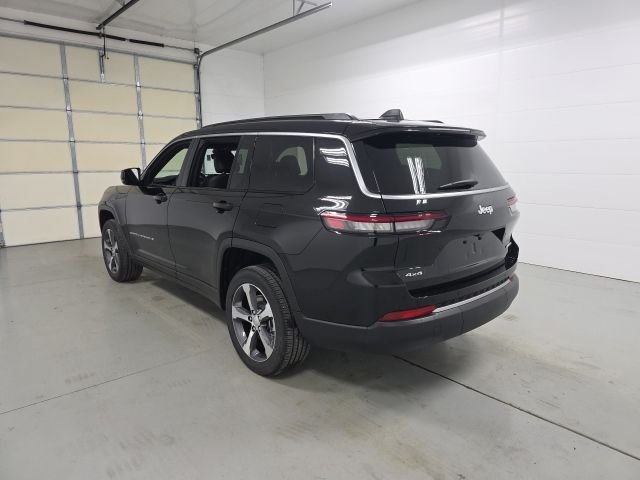 New 2026 Diamond Black Crystal Pearl-Coat Exterior Paint Jeep Limited image 7