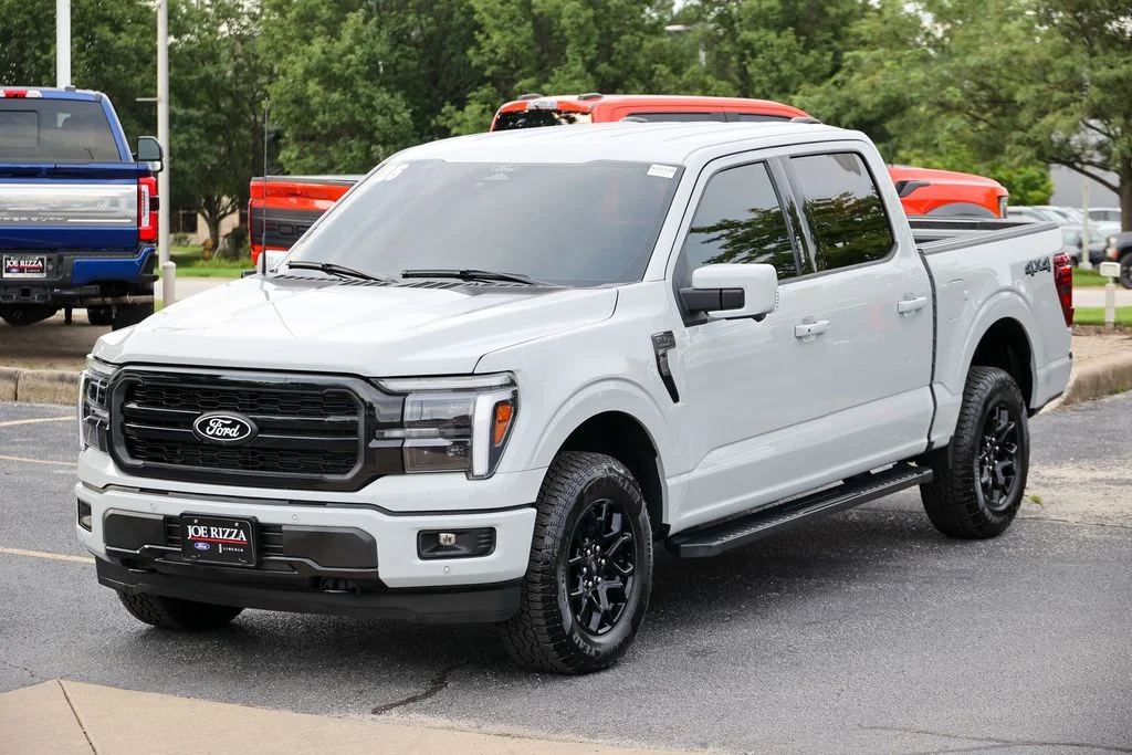 Used 2026 White Ford Lariat image 17