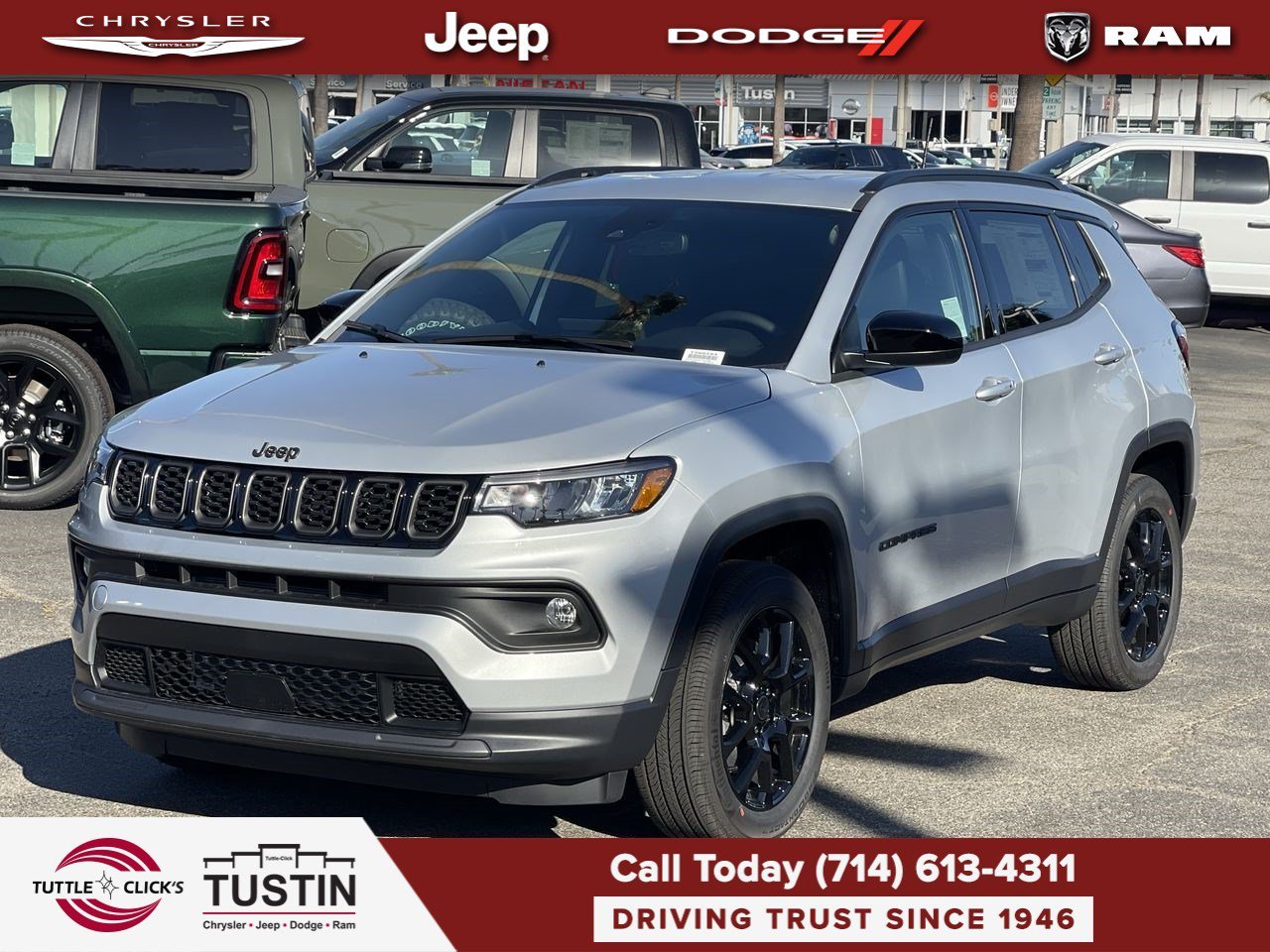 New 2026 Silver Zynith Metallic Clearcoat Jeep Latitude Altitude image 3