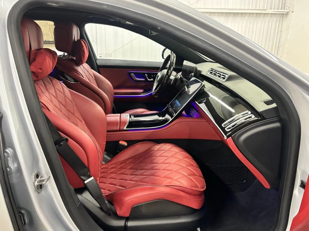 Used 2023 Silver Mercedes-Benz S 580 image 21