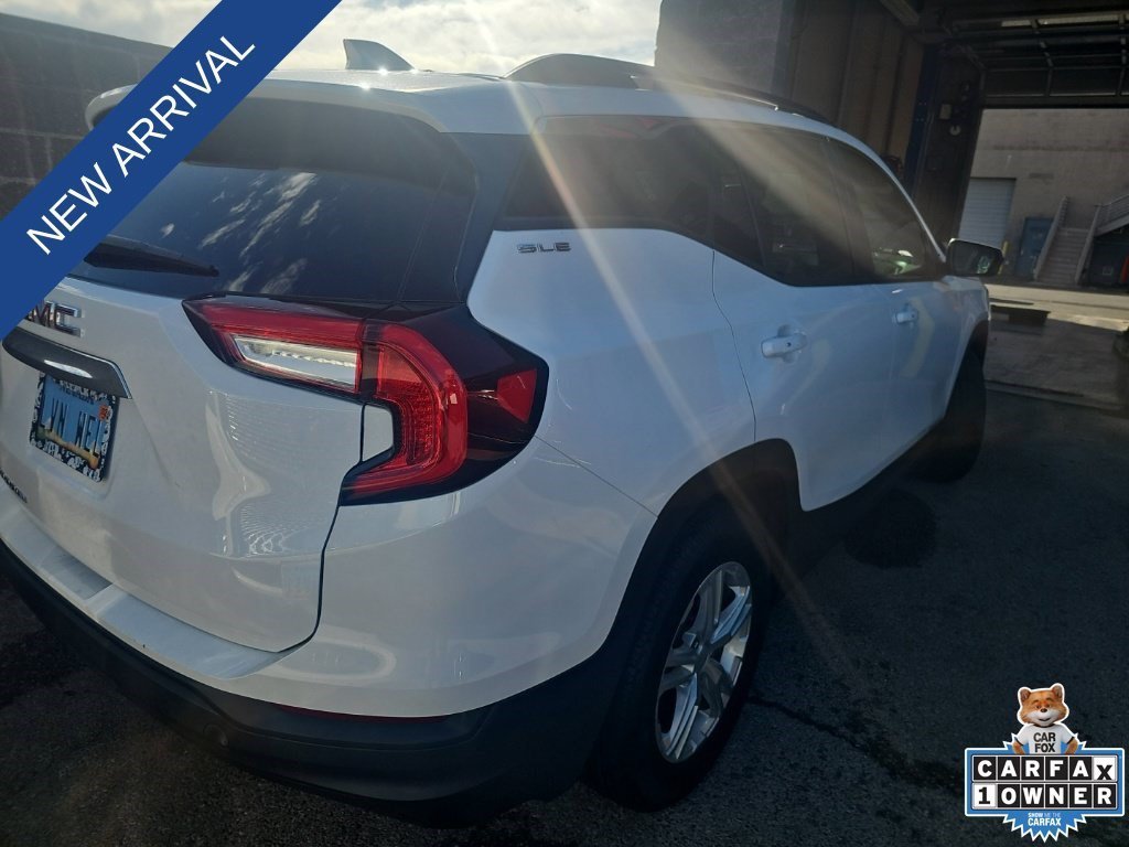 Used 2024 Summit White GMC SLE image 6