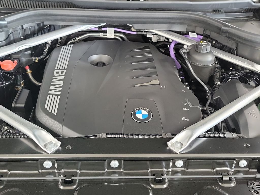 New 2026 Carbon Black Metallic BMW xDrive40i image 30