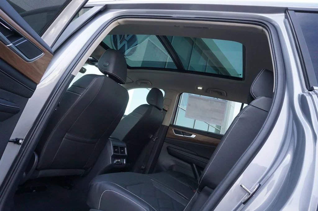 New 2026 Silver Volkswagen 2.0T SE w/Technology image 32