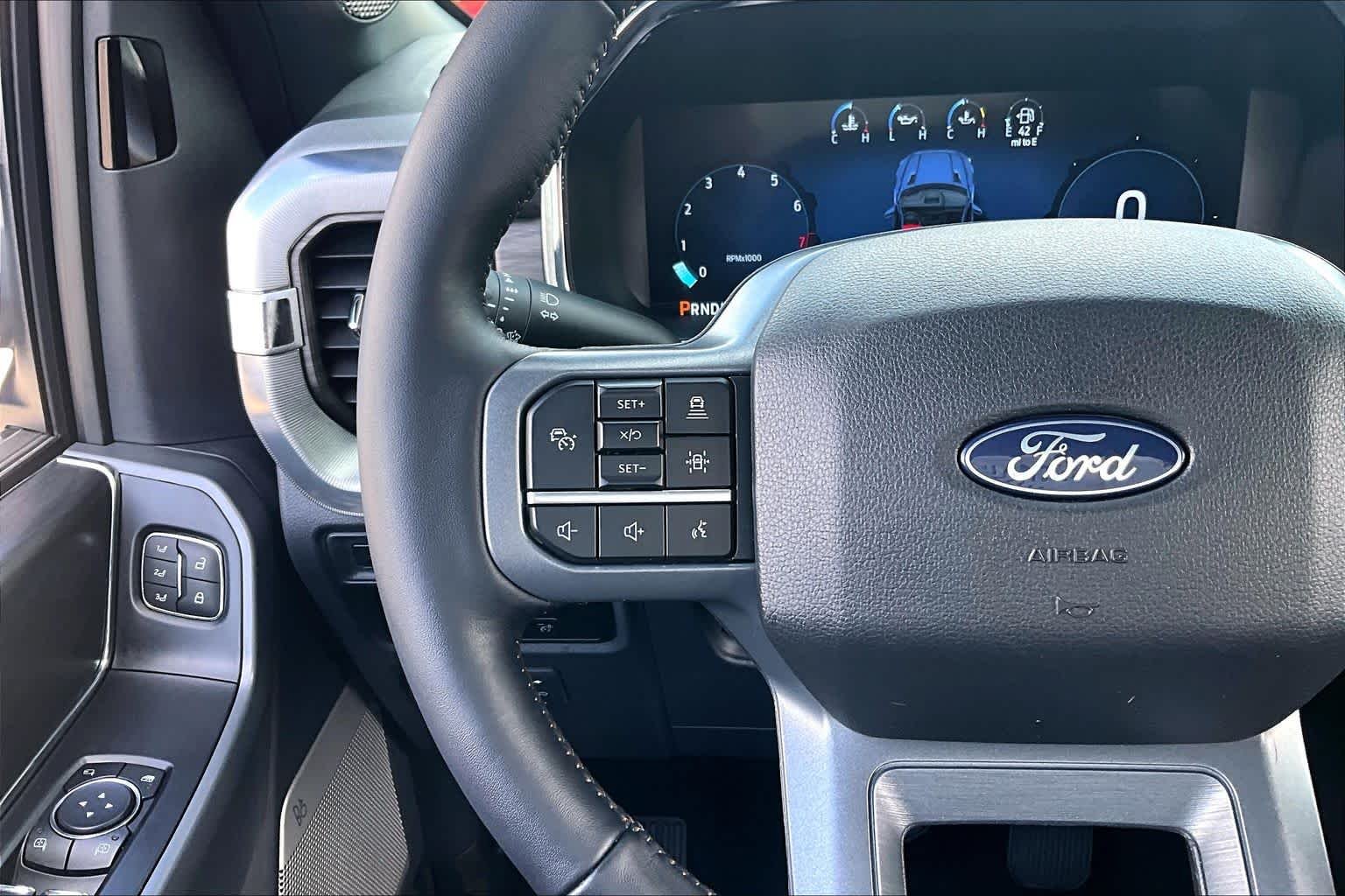 Used 2024 Oxford White Ford LARIAT image 24