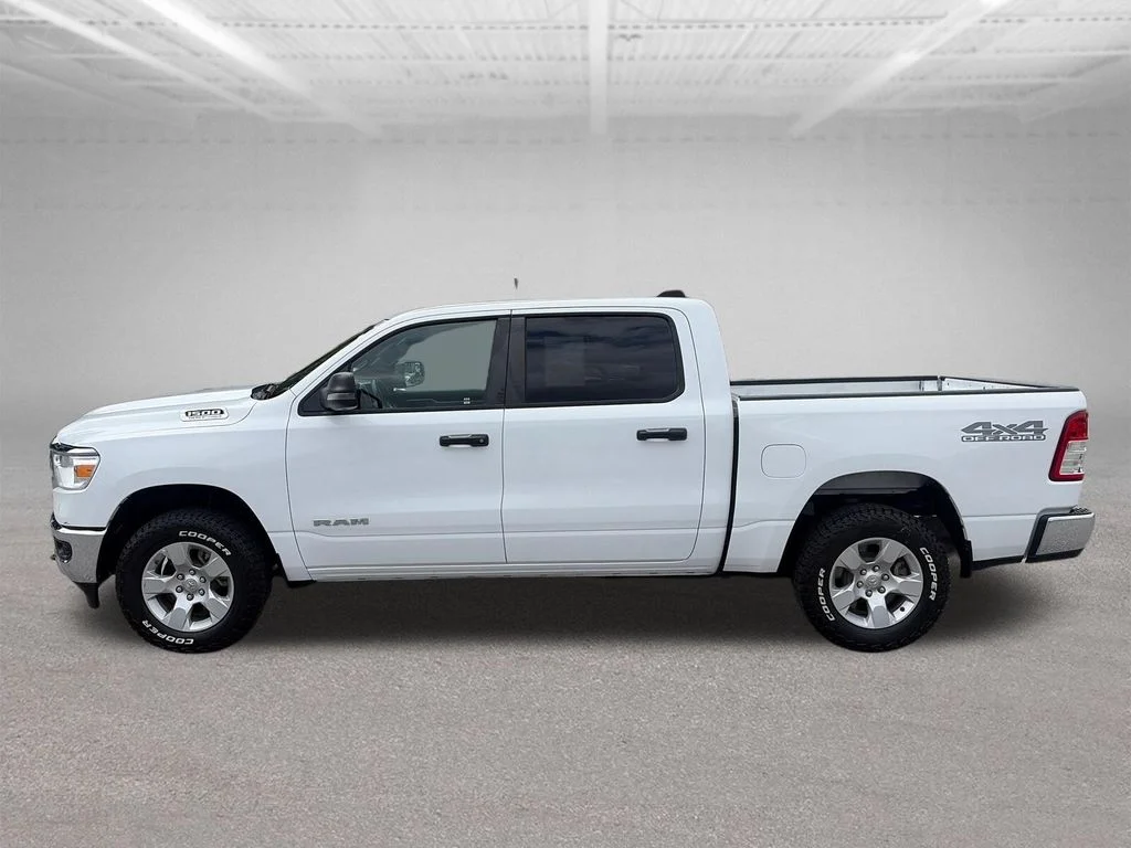 Used 2023 White Ram Big Horn/Lone Star image 3