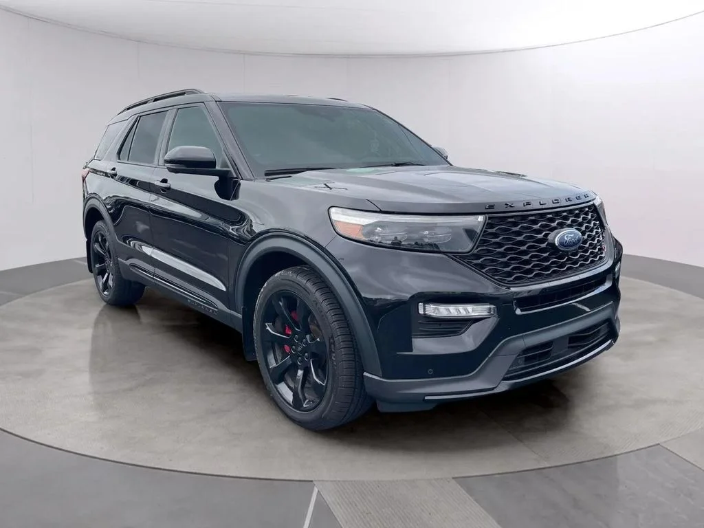 Used 2022 Agate Black Metallic Ford ST image 7