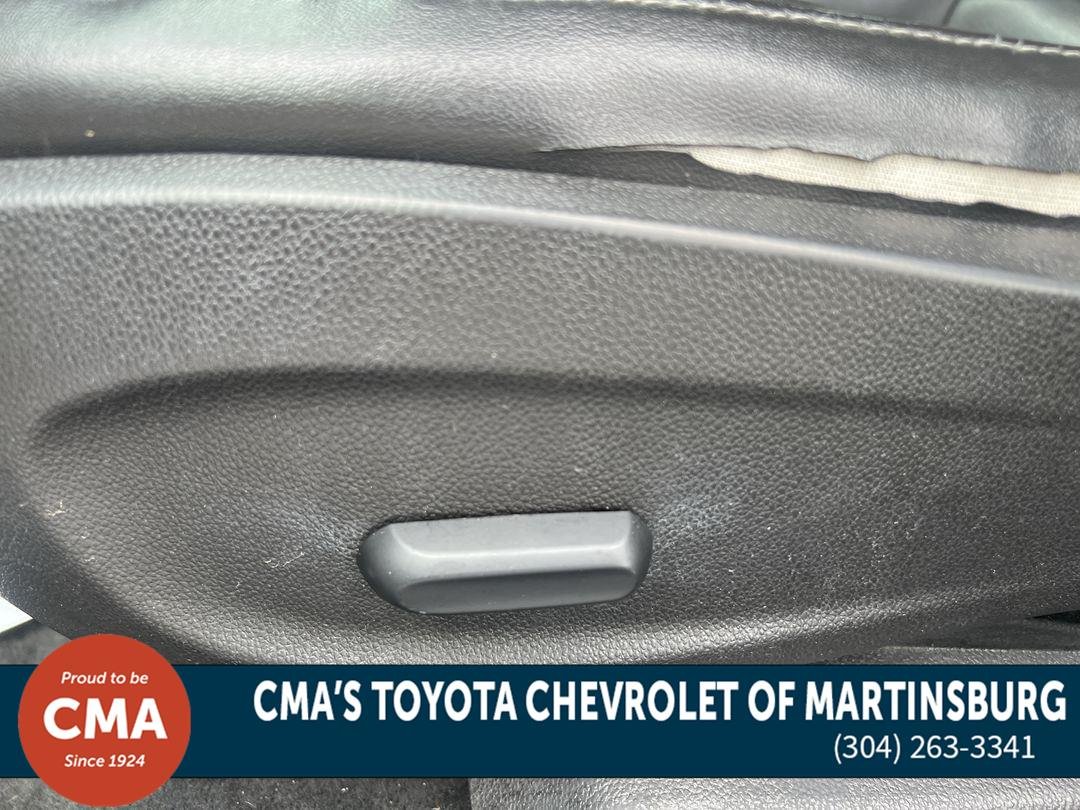 Used 2014 Silver Ice Metallic Chevrolet 2LT image 16