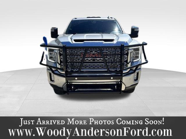 Used 2022 Silver GMC Denali image 4