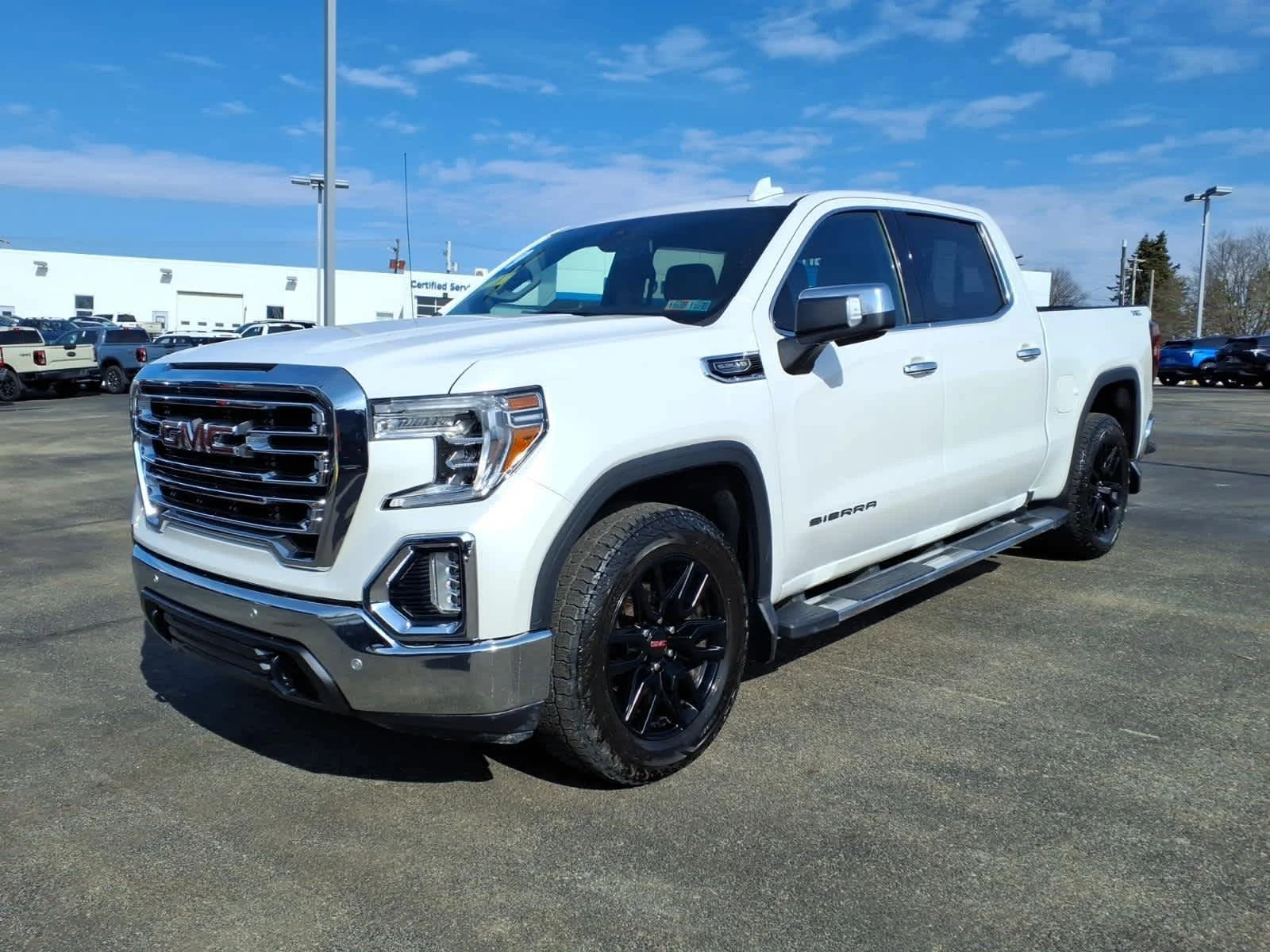 2019 GMC Sierra 4WD Crew Cab Short Box SLT's photo