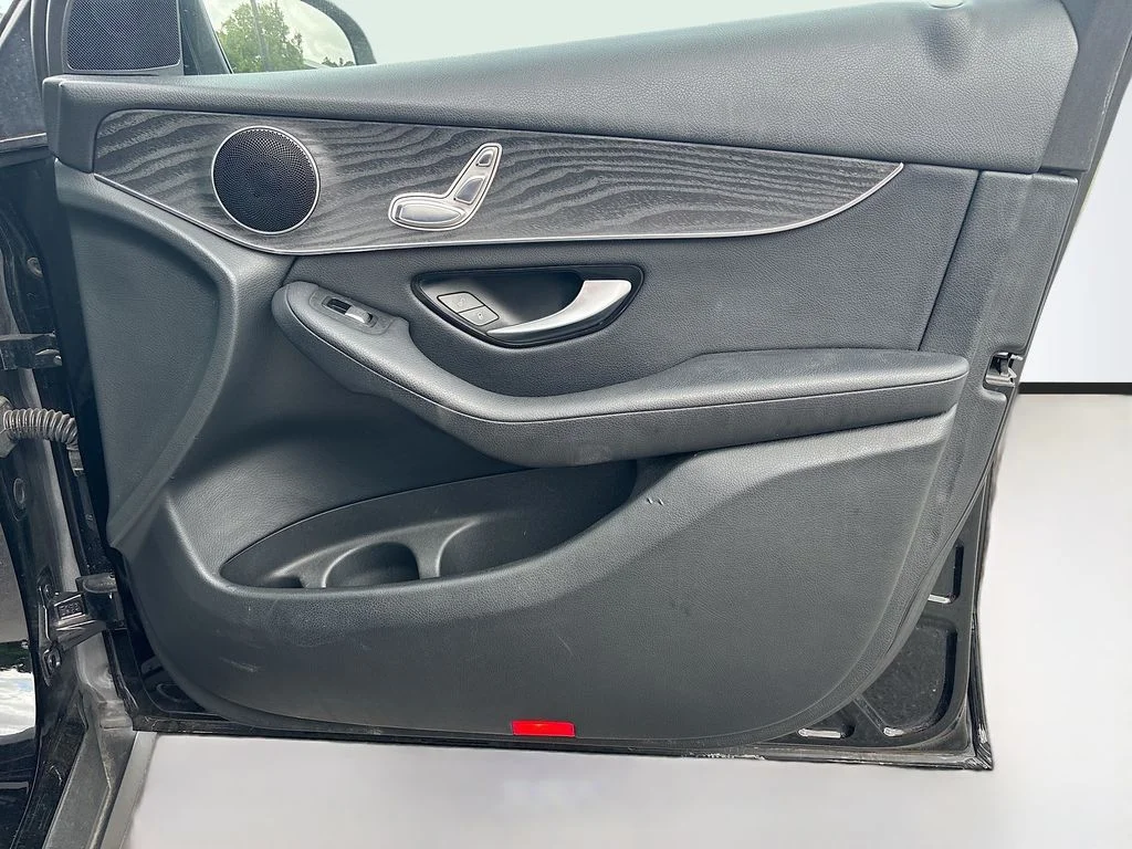 Used 2018 Black Mercedes-Benz GLC 300 image 22