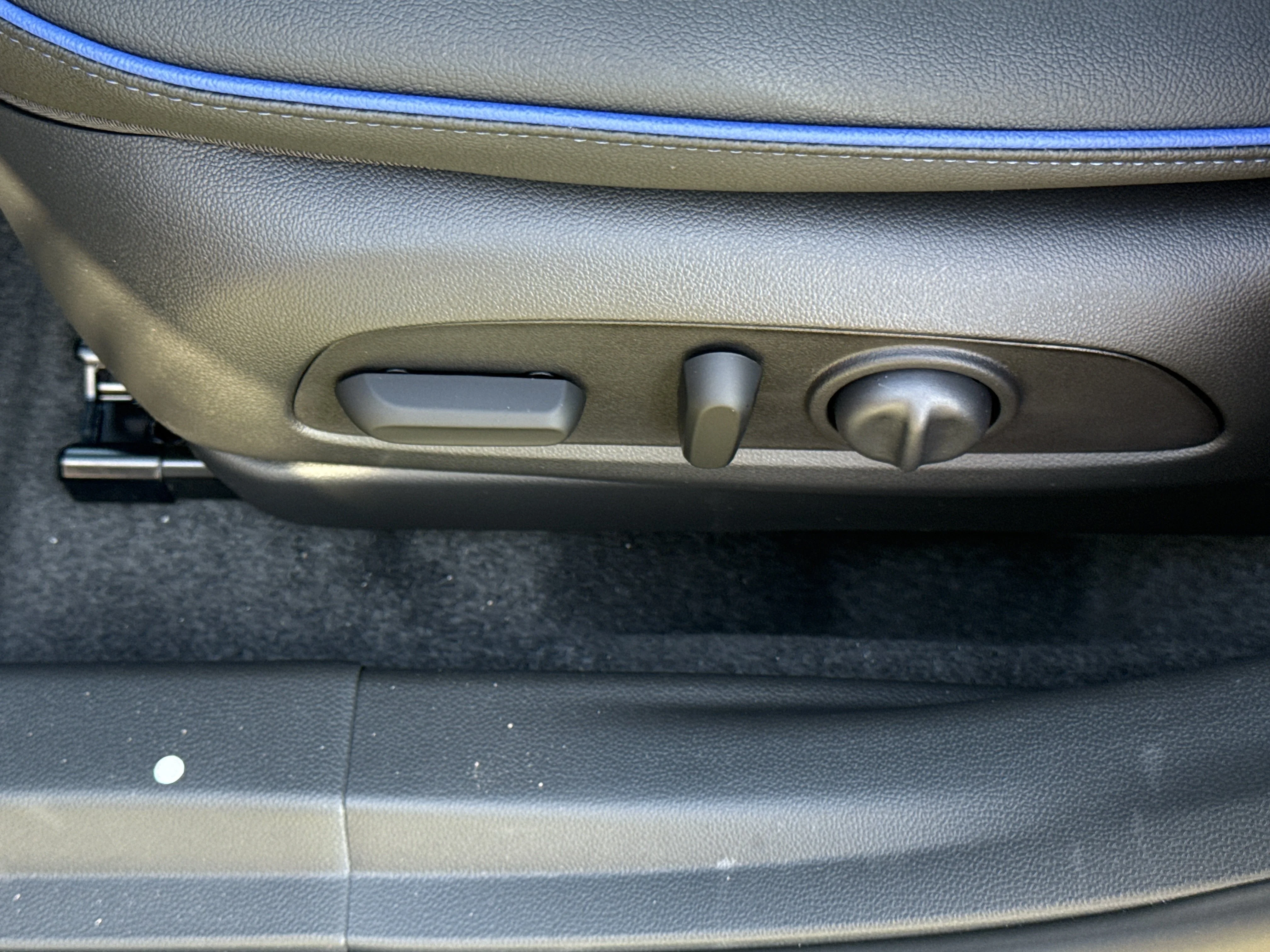 New 2026 Moonstone Gray Metallic Buick Sport Touring image 15