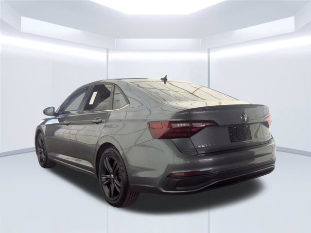 Used 2022 Gray Volkswagen 1.5T SE image 5