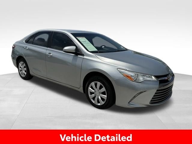Used 2017 Toyota Camry LE with VIN 4T1BF1FK4HU430054 for sale in Lake Park, FL