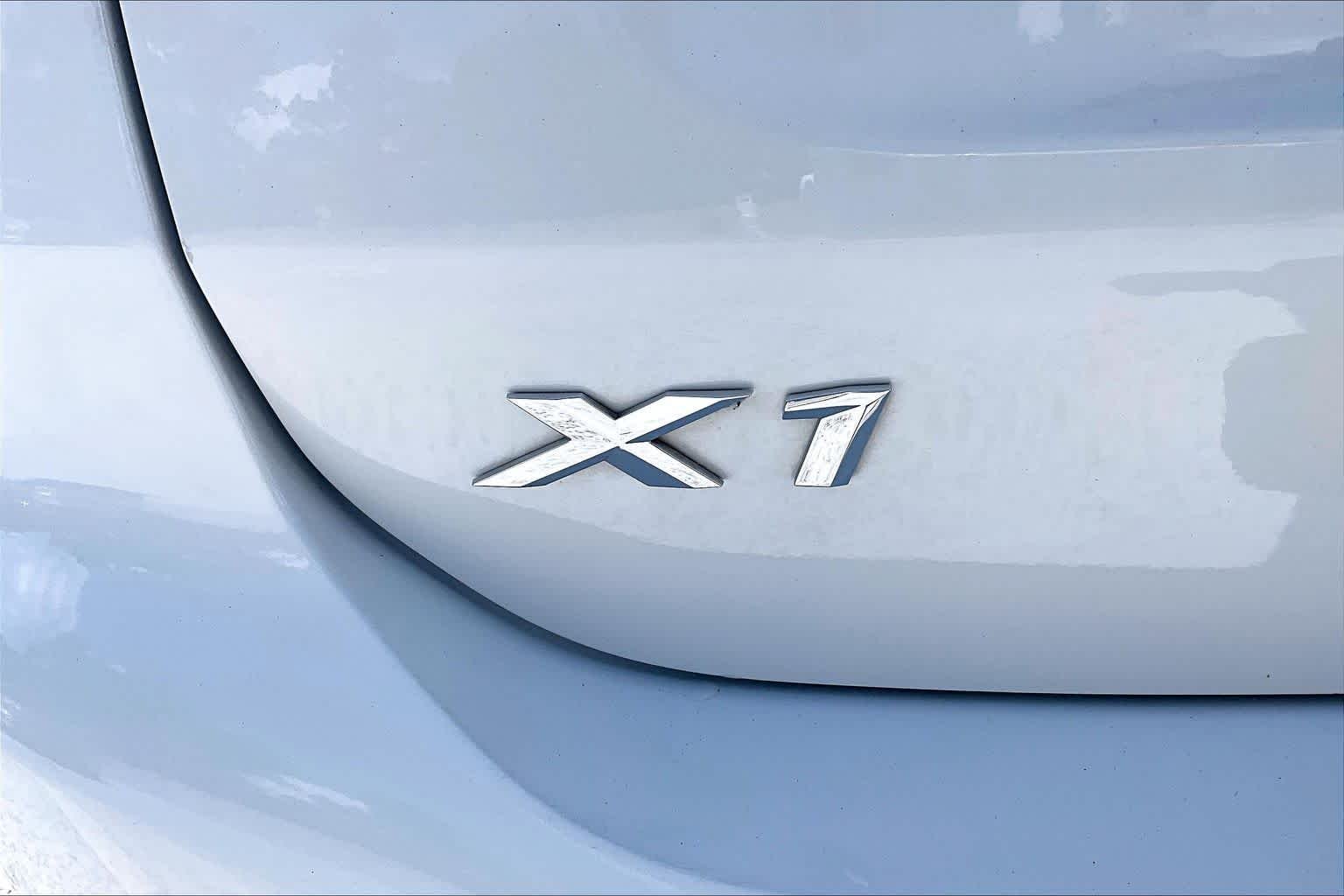 Used 2021 Alpine White BMW sDrive28i image 31