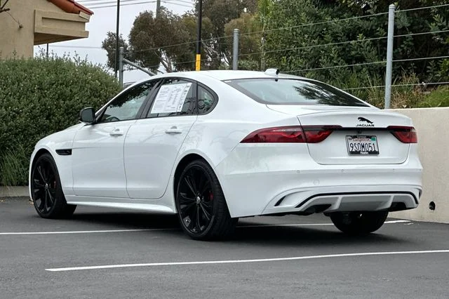 Used 2024 White Jaguar R-Dynamic SE image 3