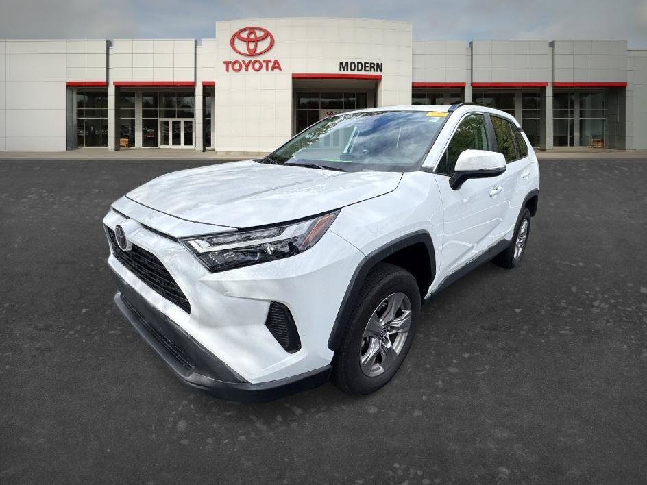 Used 2023 Ice Cap Toyota XLE image 7