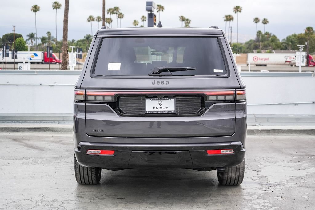 New 2026 Gray Metallic Jeep Summit Obsidian image 8