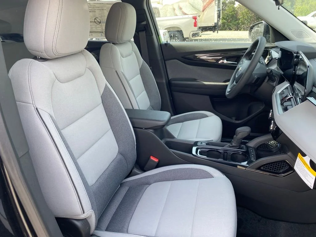New 2026 Mosaic Black Metallic Chevrolet LT image 22