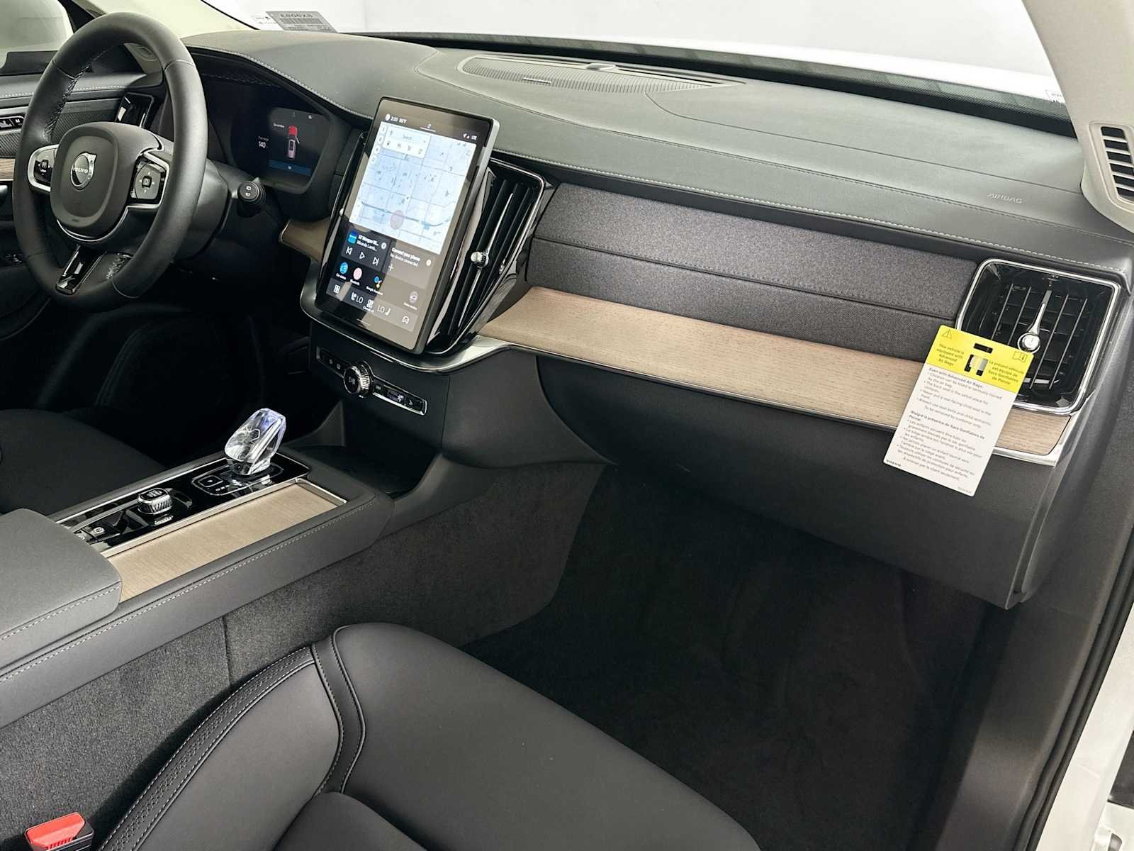 2025 Volvo XC90 Plus - Photo 29