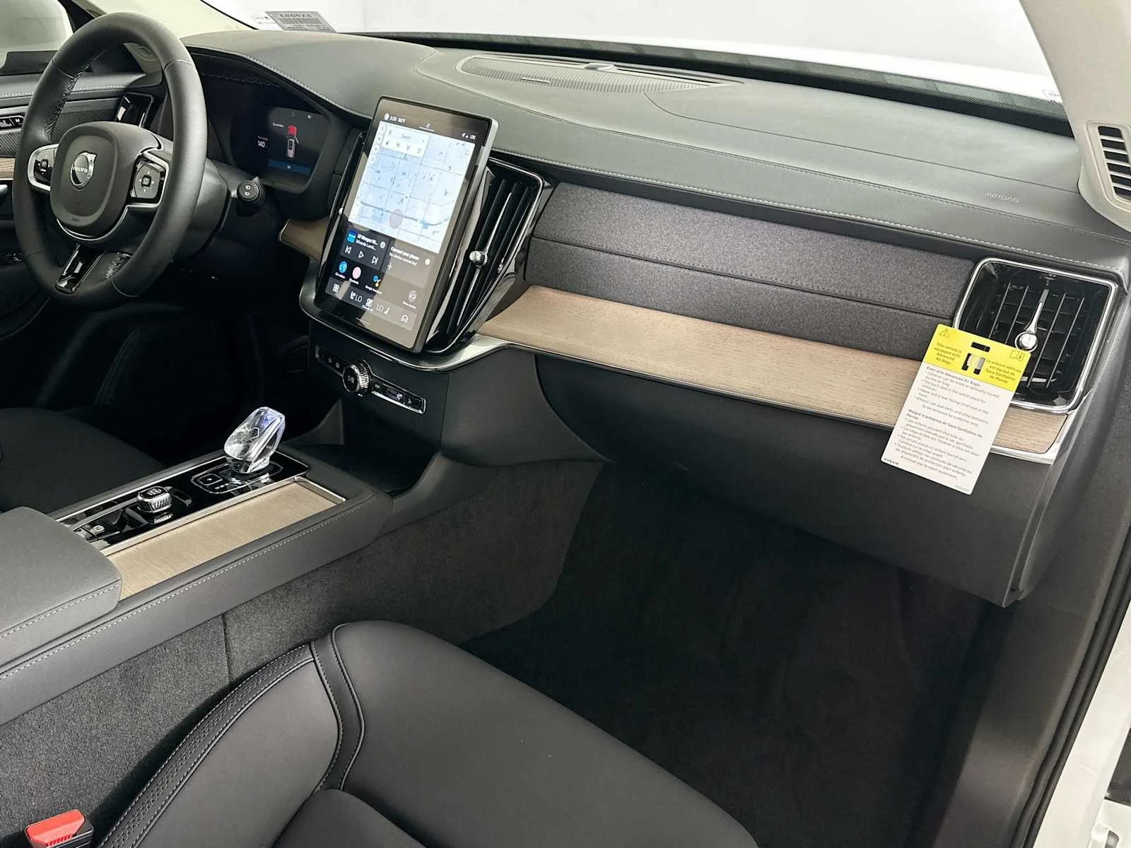 Used 2025 Crystal White Volvo Plus image 29