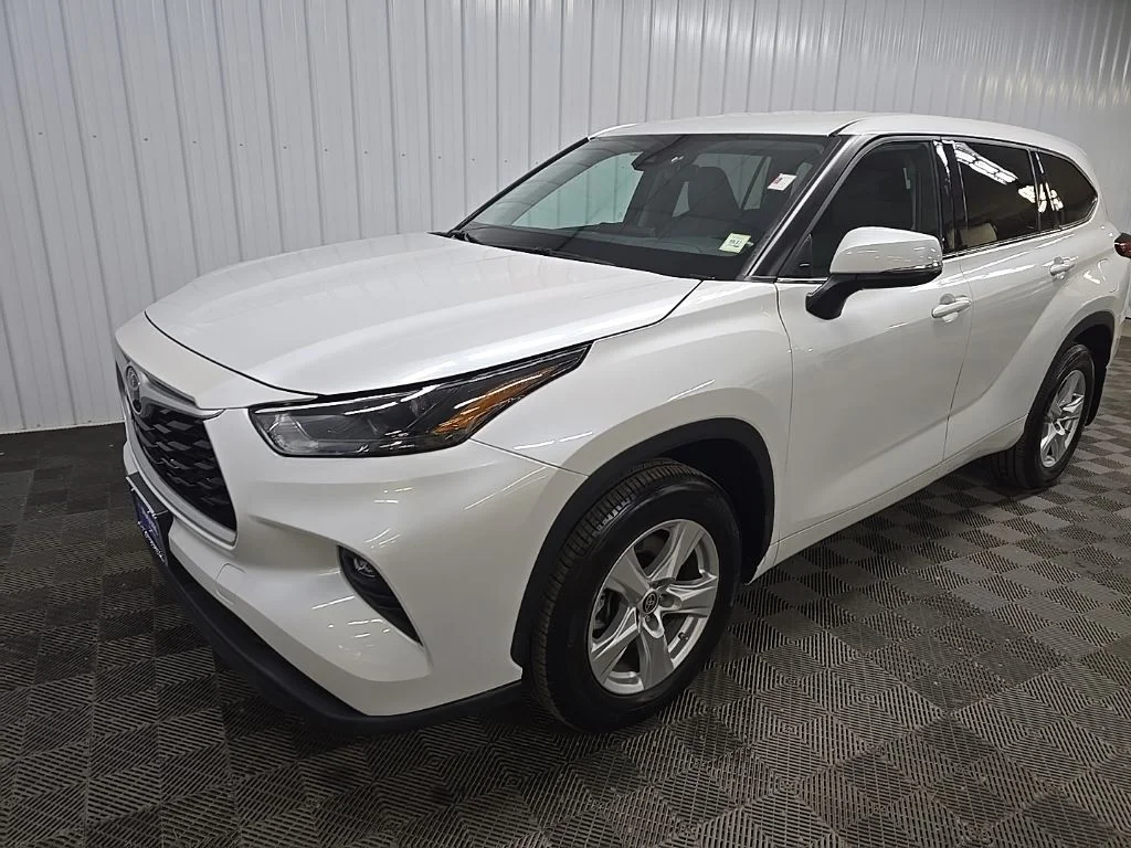 Used 2022 Beige Toyota LE image 8