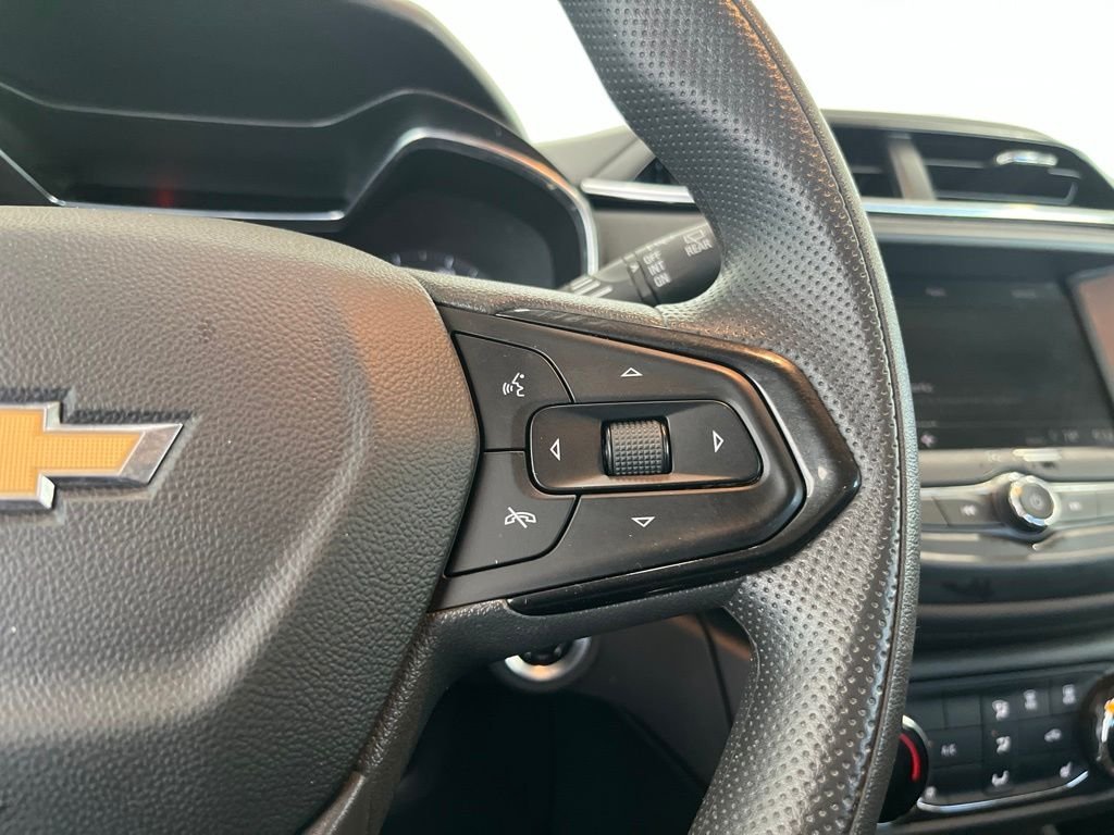 Used 2023 Gray Chevrolet LT image 7