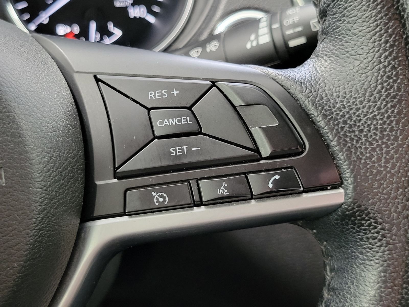 Used 2019 White Nissan SV image 17