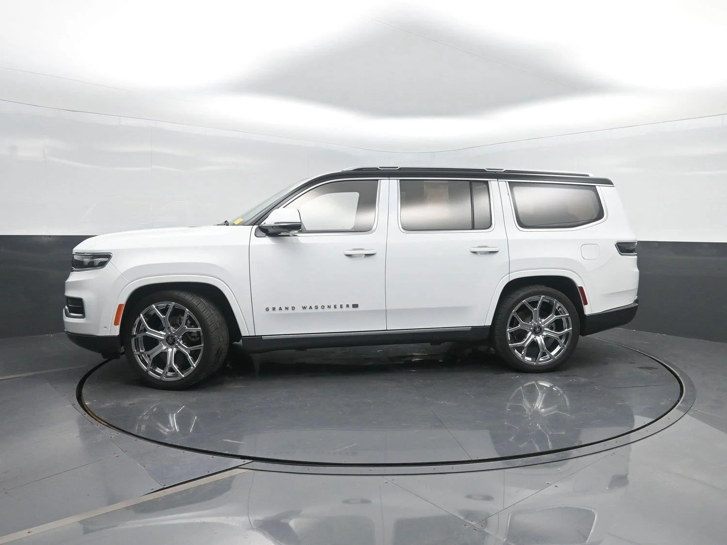2022 Jeep Grand Wagoneer