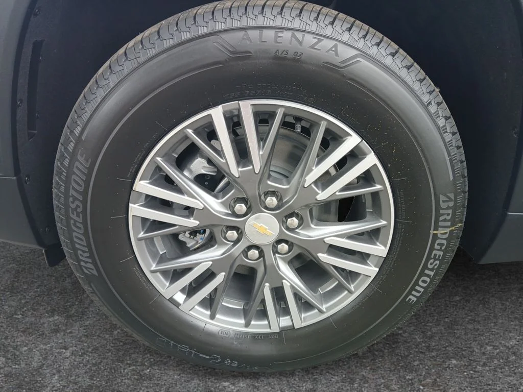 New 2026 Summit White Chevrolet LT image 9