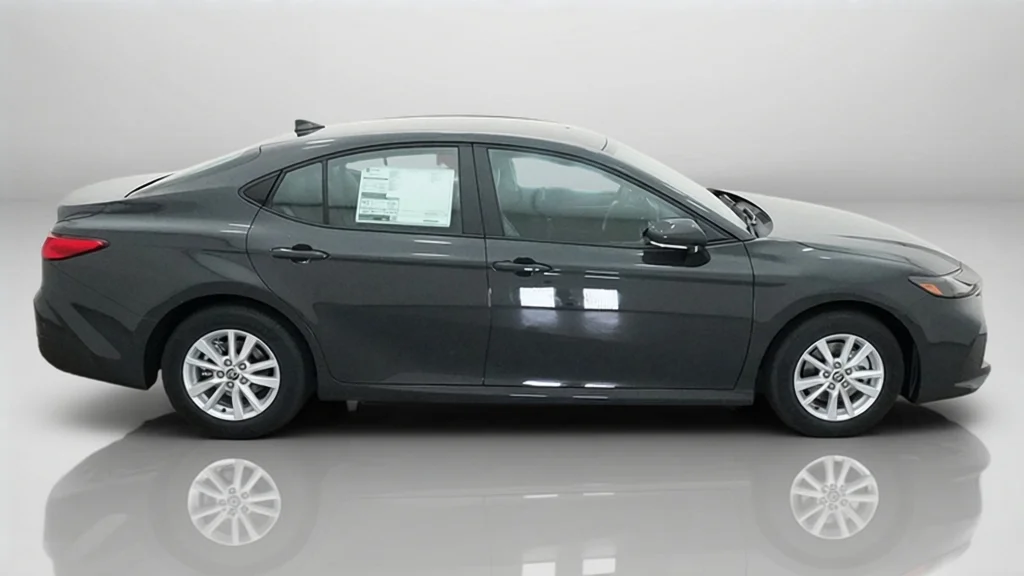 New 2027 Underground Toyota LE image 7