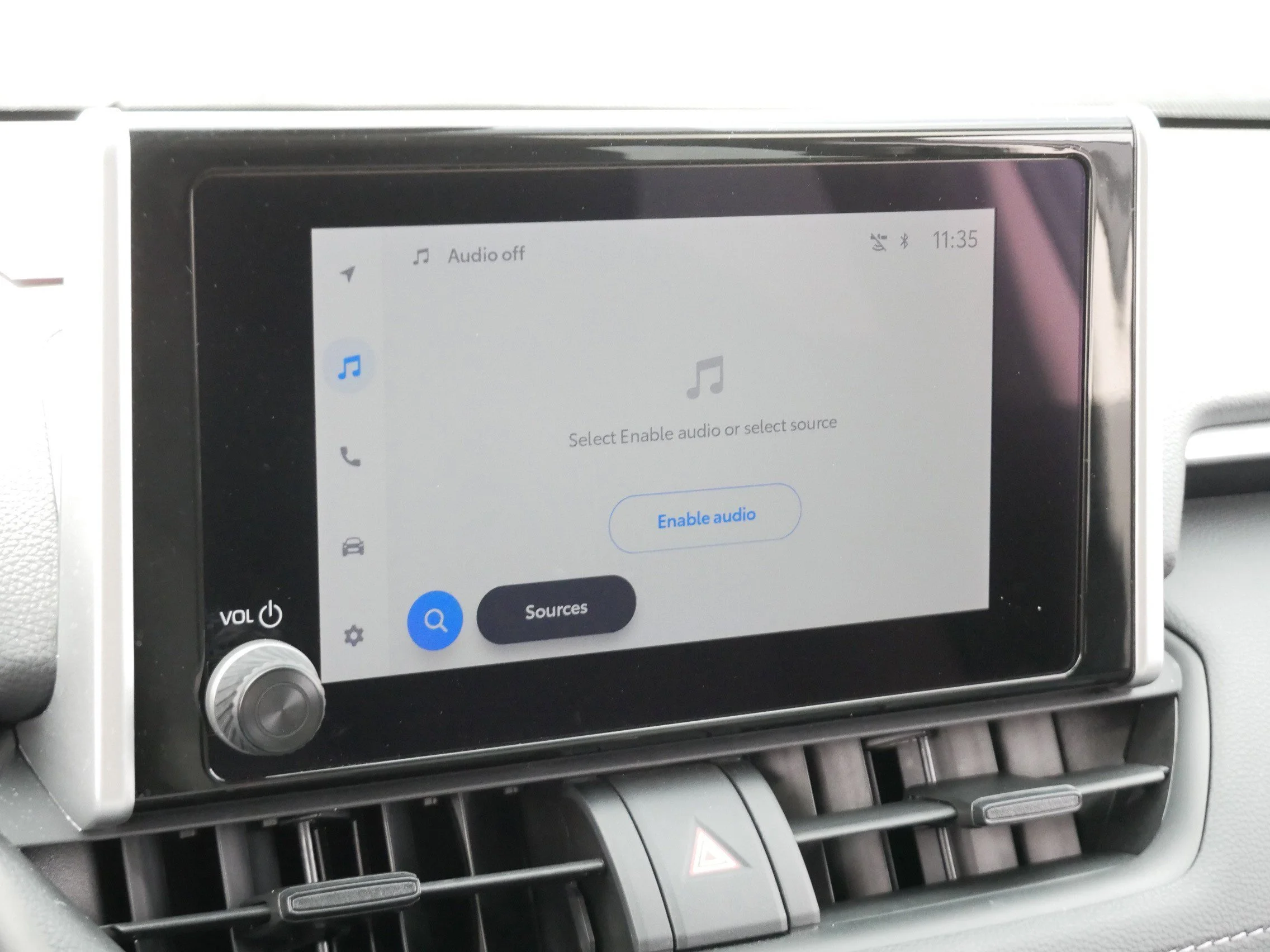 2025 Toyota RAV4 LE - Photo 23