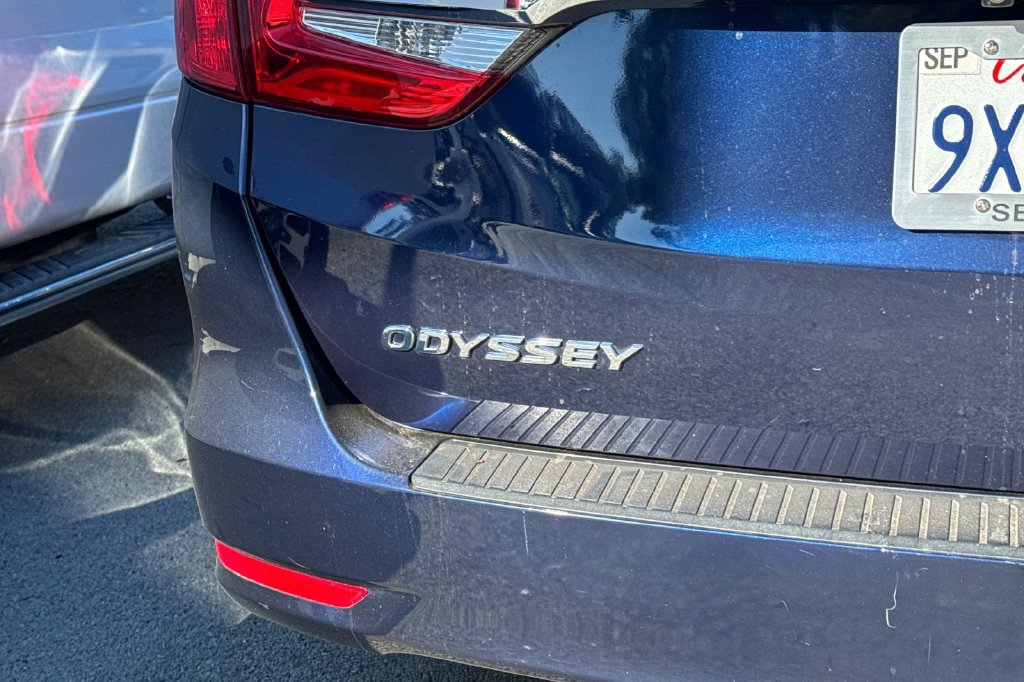 Used 2019  Honda EX image 6