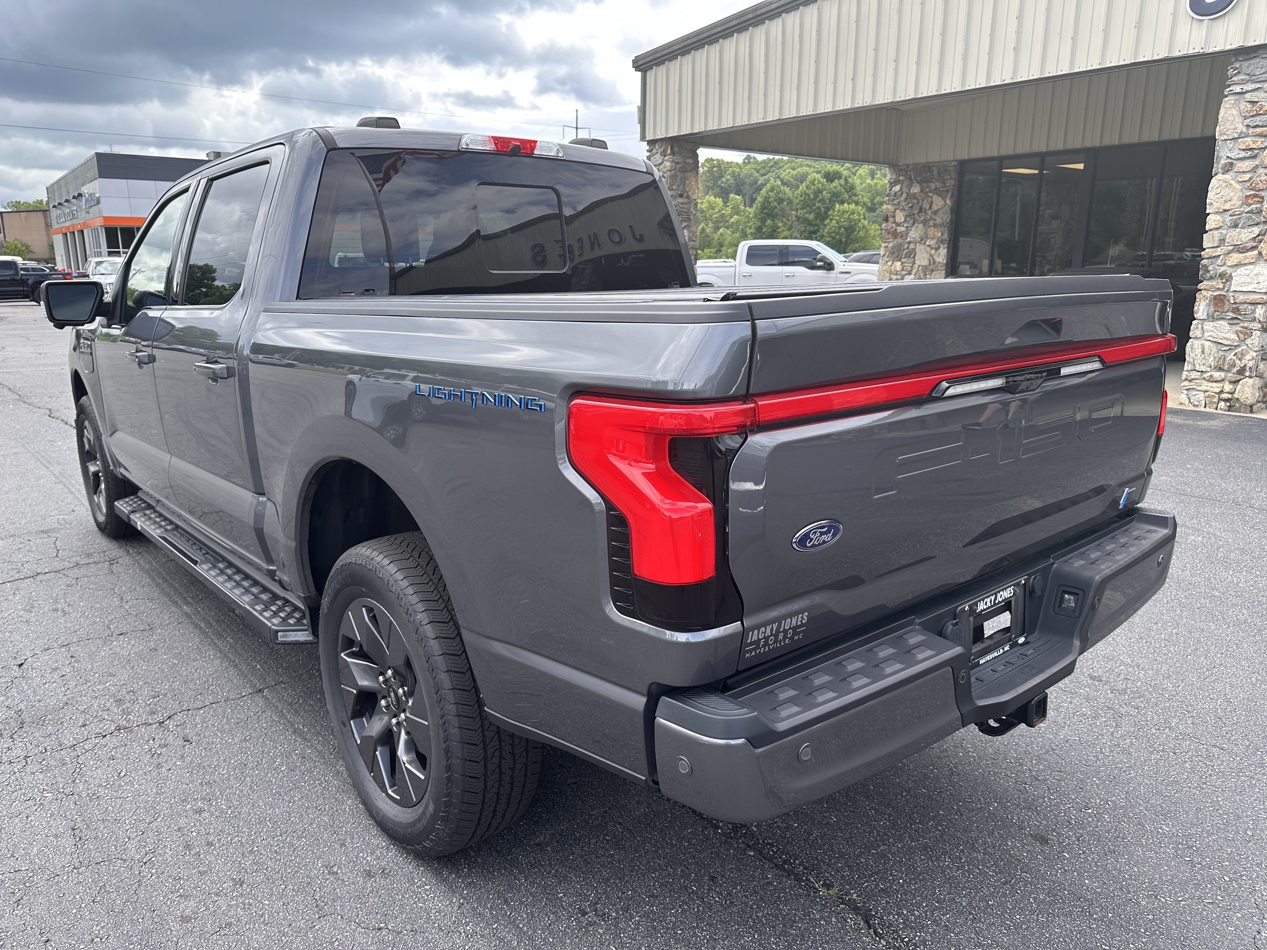 Used 2023 Carbonized Gray Metallic Ford LARIAT image 8