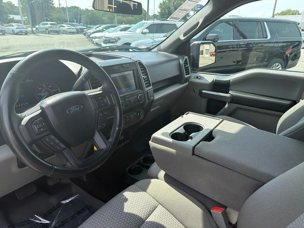 Used 2019 Red Ford XLT image 25